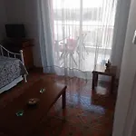 Giorgos House *